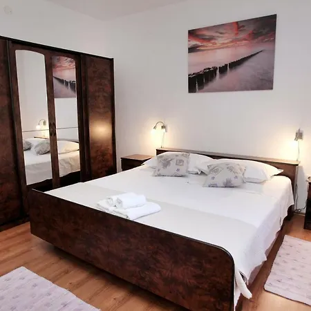 公寓 Tone 特罗吉尔